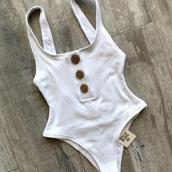 🔥🔥BILLABONG - SKIES ONE PIECE🔥🔥 - Picture 3 of 9
